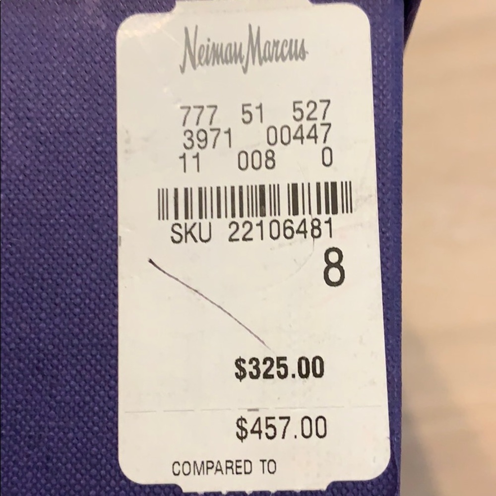 Stuart Weitzman - Picture 5 of 5